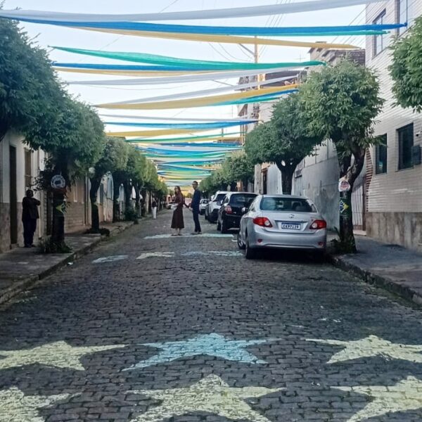 Ruas ganham cores e tradição volta a movimentar bairros de Leopoldina em clima de Copa do Mundo