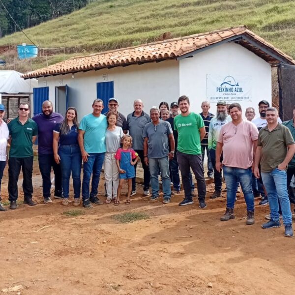 Coopleste articula projetos para diversificação agrícola e fomenta criação de peixes ornamentais e plantio de café conilon em Leopoldina