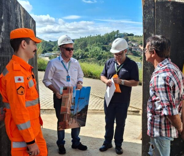 Ação educativa sobre riscos elétricos atinge mais de 400 profissionais da construção civil em 45 localidades