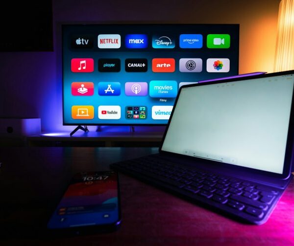 Do cinema online aos jogos por catálogo: lazer digital ganha novos formatos