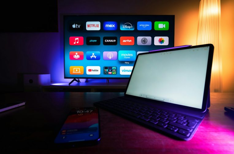Do cinema online aos jogos por catálogo: lazer digital ganha novos formatos