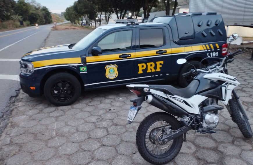 Moto roubada há quase dois anos é recuperada pela PRF durante fiscalização na BR-116 em Laranjal