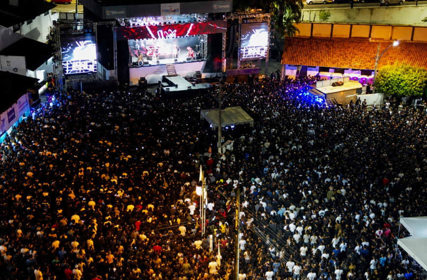 Do funk ao sertanejo, Expoleo 2026 reúne multidões em duas noites de grandes shows
