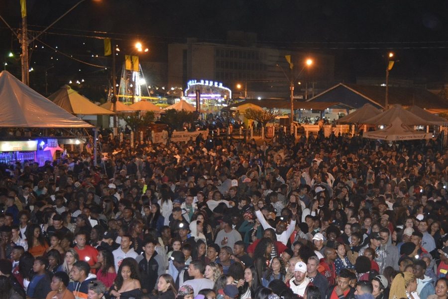 Show de Calouros da Expoleo 2026 bate recorde com 50 inscritos e promete noite de grandes talentos