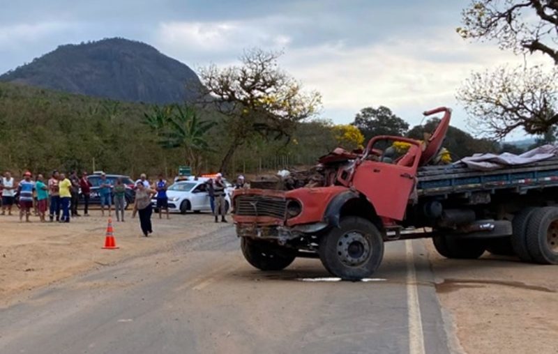Grave acidente com caminhão deixa quatro mortos na MGC-482 entre Carangola e Fervedouro