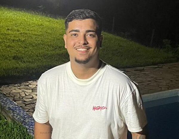 Jovem de Leopoldina faz campanha para arrecadar R$ 15 mil para cirurgia no joelho