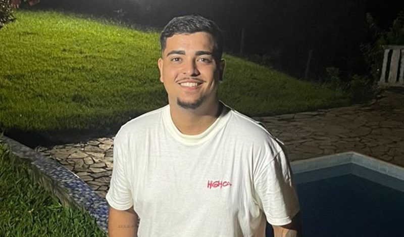 Jovem de Leopoldina faz campanha para arrecadar R$ 15 mil para cirurgia no joelho