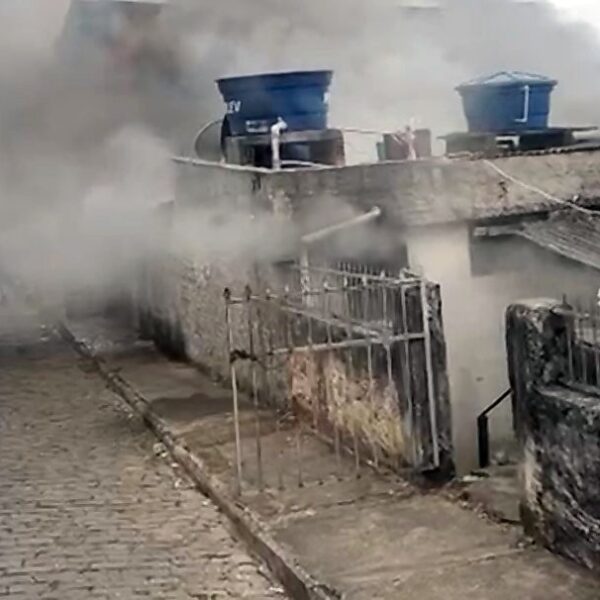 Família que perdeu bens em incêndio no Bela Vista pede ajuda para recomeçar em Leopoldina