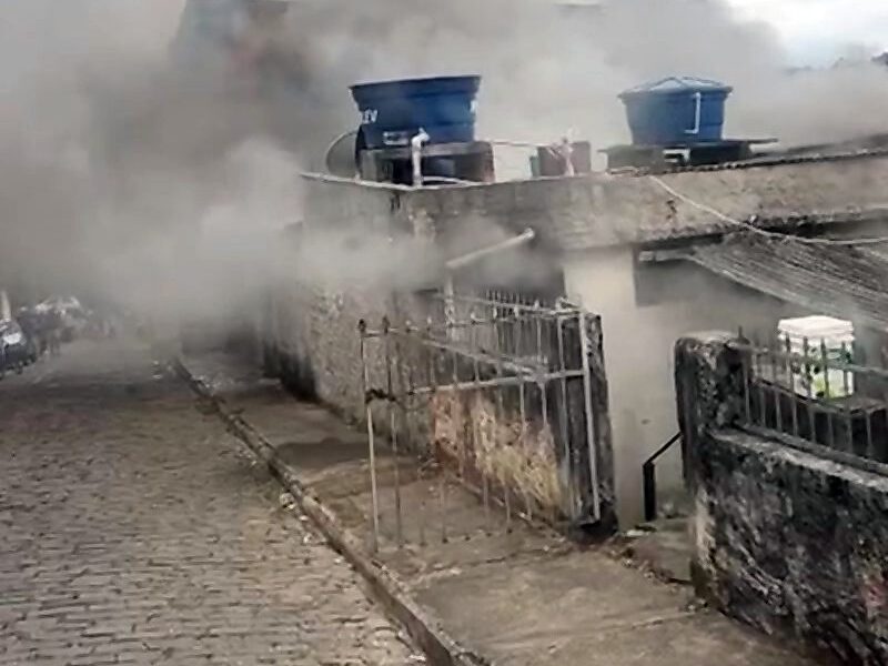 Família que perdeu bens em incêndio no Bela Vista pede ajuda para recomeçar em Leopoldina