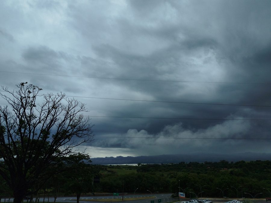 Previsão de temporais coloca equipes da Energisa em estado de atenção para o fim de semana