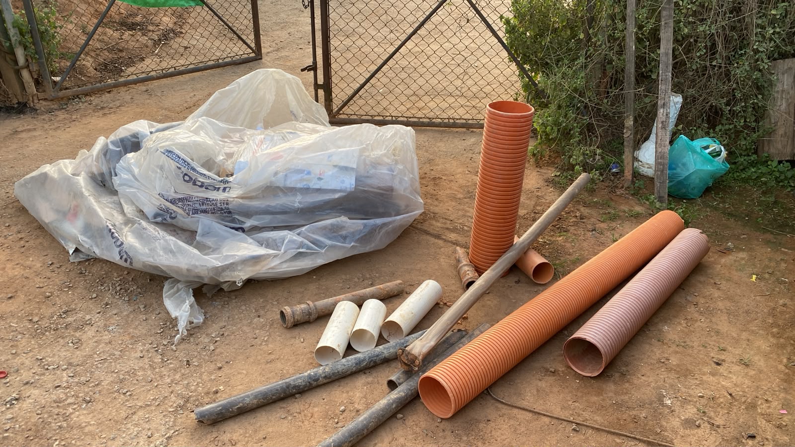 Homem é preso após furtar materiais de obra pública em Leopoldina
