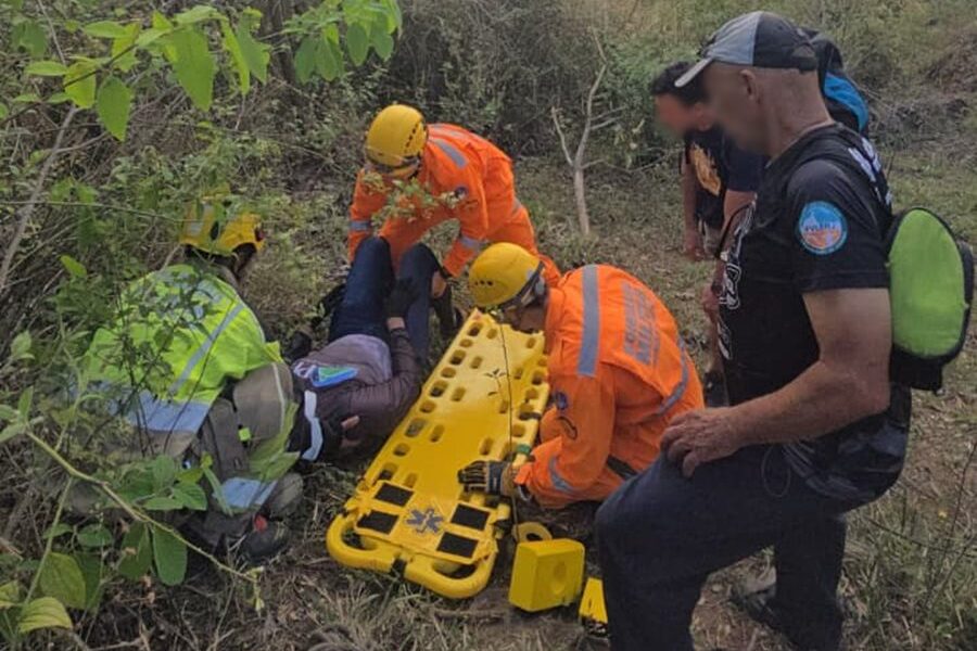 Homem fica ferido durante salto de voo livre no Morro do Cruzeiro em Leopoldina