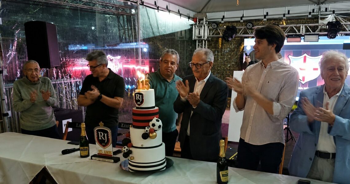 Esporte Clube Ribeiro Junqueira celebra 115 anos com noite de homenagens e lançamento da Revista Times da Mata
