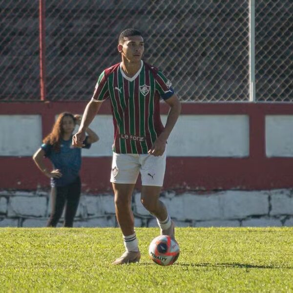Zagueiro cataguasense é vendido ao futebol português