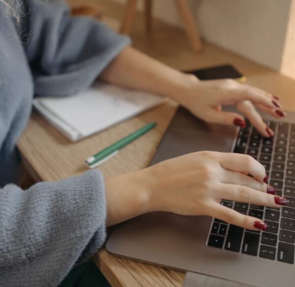 Instituto Energisa e IBM oferecem capacitação gratuita em competências digitais 