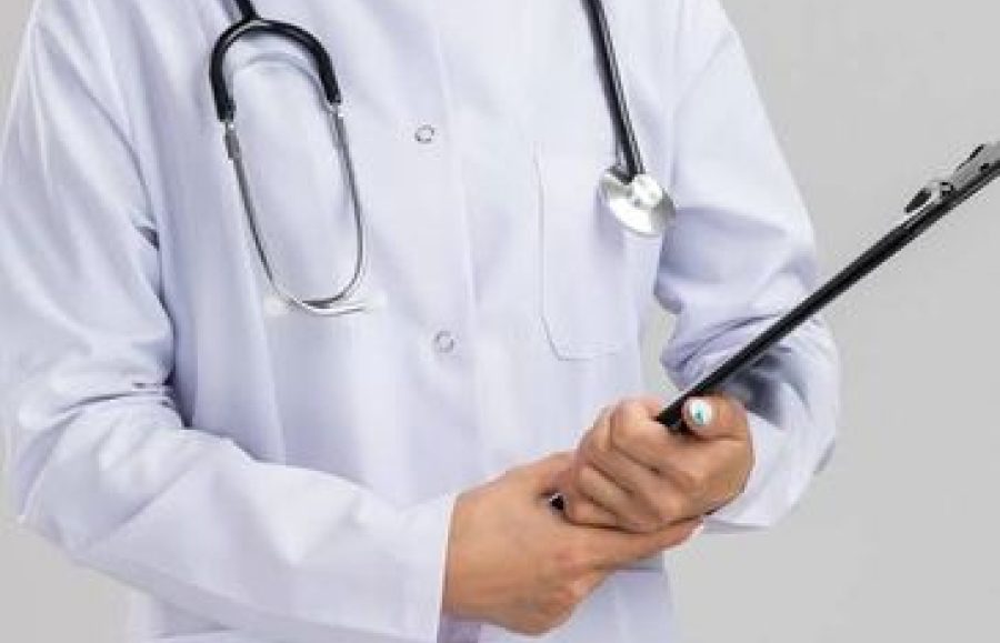 Prefeitura de Leopoldina abre processos seletivos para contratação de médicos