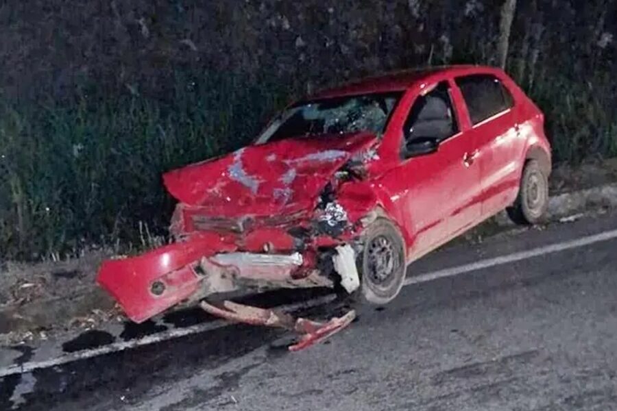 Motorista morre em grave acidente entre carro e caminhonete na MG-126 em Bicas