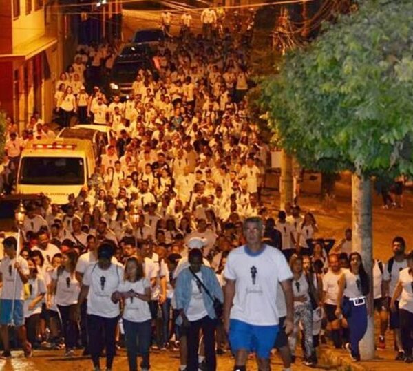 Caminhos da Piedade reúne milhares de peregrinos neste domingo com destino a Piacatuba