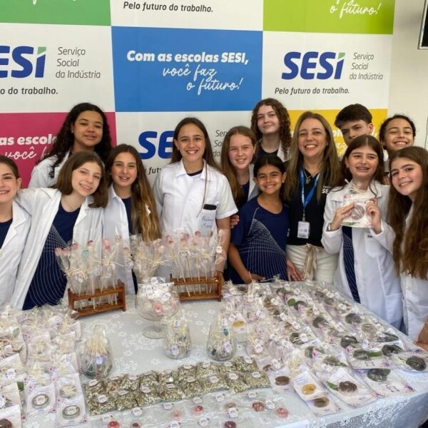 Escola SESI Leopoldina transforma curiosidade em conhecimento na primeira edição do SESIVERSO