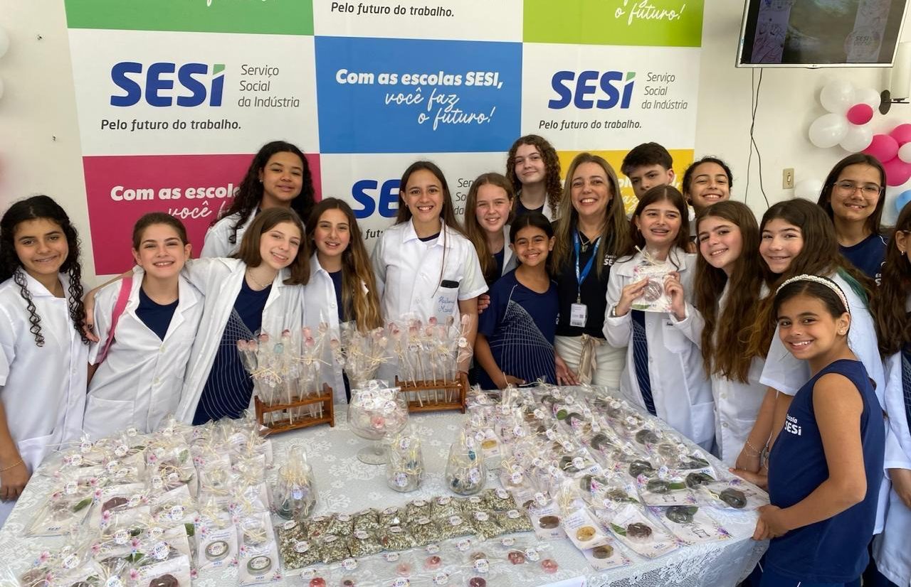 Escola SESI Leopoldina transforma curiosidade em conhecimento na primeira edição do SESIVERSO