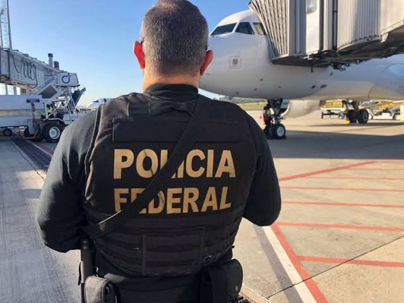 Suspeita de golpe de R$ 1 milhão contra cafeicultores da região é extraditada de Portugal e presa em Confins
