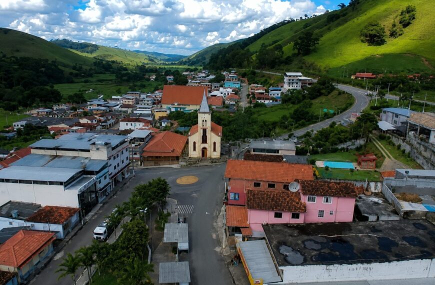 Justiça impede pagamento de R$ 1,8 milhão para shows em Santa Bárbara do Tugúrio