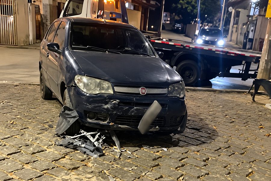 Bebê, criança e adolescentes estão entre sete vítimas de atropelamento em praça de Além Paraíba