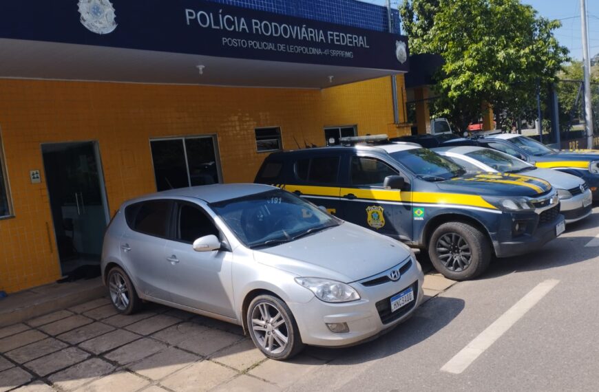 PRF recupera em Leopoldina carro roubado há dois dias em Belo Horizonte