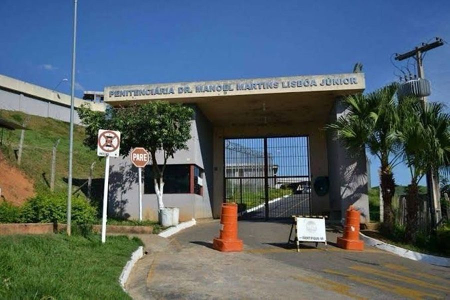 Tentativa de fuga envolvendo cerca de 20 presos é descoberta na Penitenciária de Muriaé